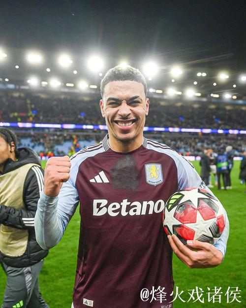 卡拉格：罗杰斯如果保持这样的状态，他能成英格兰10号位首发