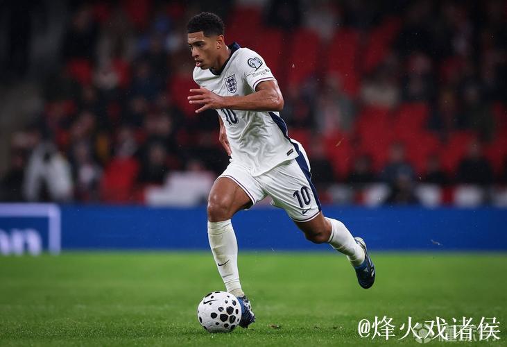卡拉格：罗杰斯如果保持这样的状态，他能成英格兰10号位首发